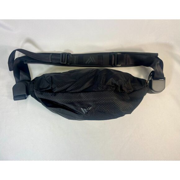 NWOT Fuller Foundary Crossbody Backpack NWOT Black Adjustable Shoulder - Picture 1 of 10